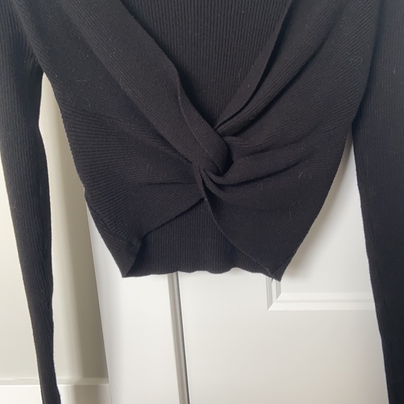 Fashion Nova Crop Top Long Sleeve - Picture 2 of 3